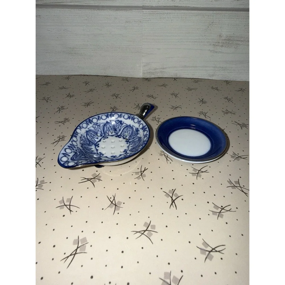 Bombay Blue White &‎ Silver Porcelain Tea Strainer With A Drip Bowl Arabesque